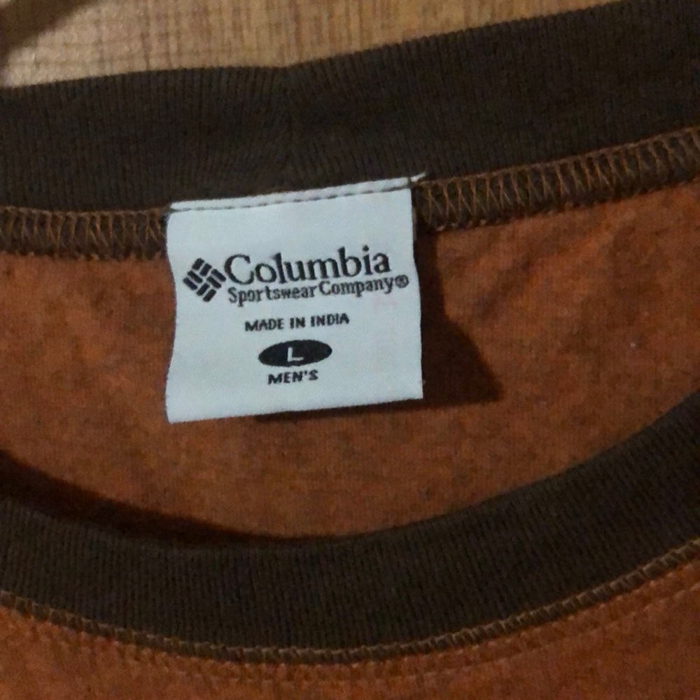 shirt - Picture 2 of 2